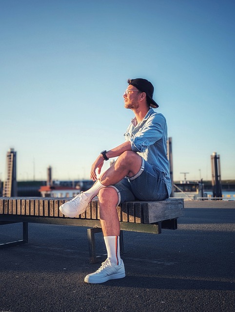 欧文突破防线送出关键助攻